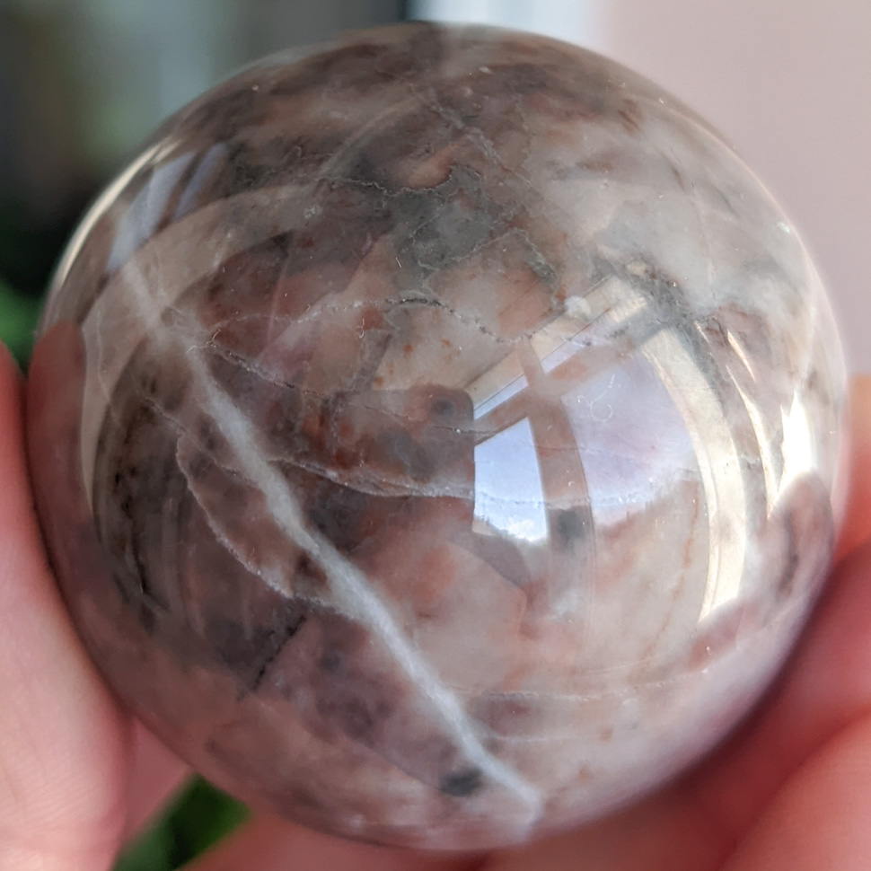 Шар из кораллового камня KOR121